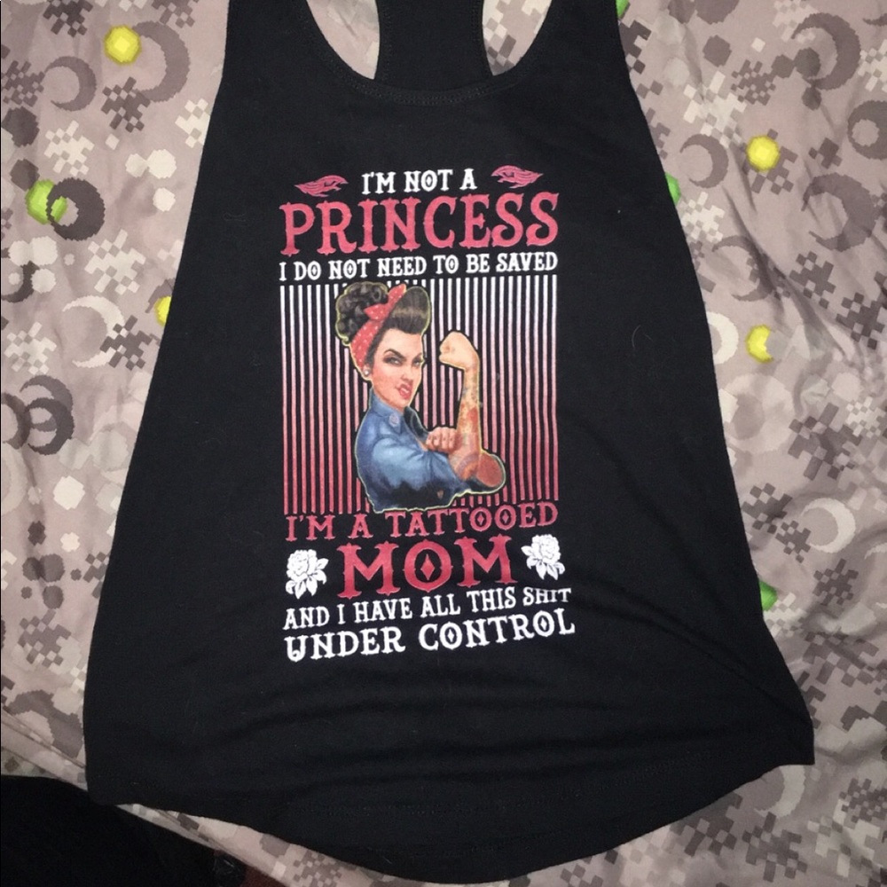 Tattooed mom Graphic shirt